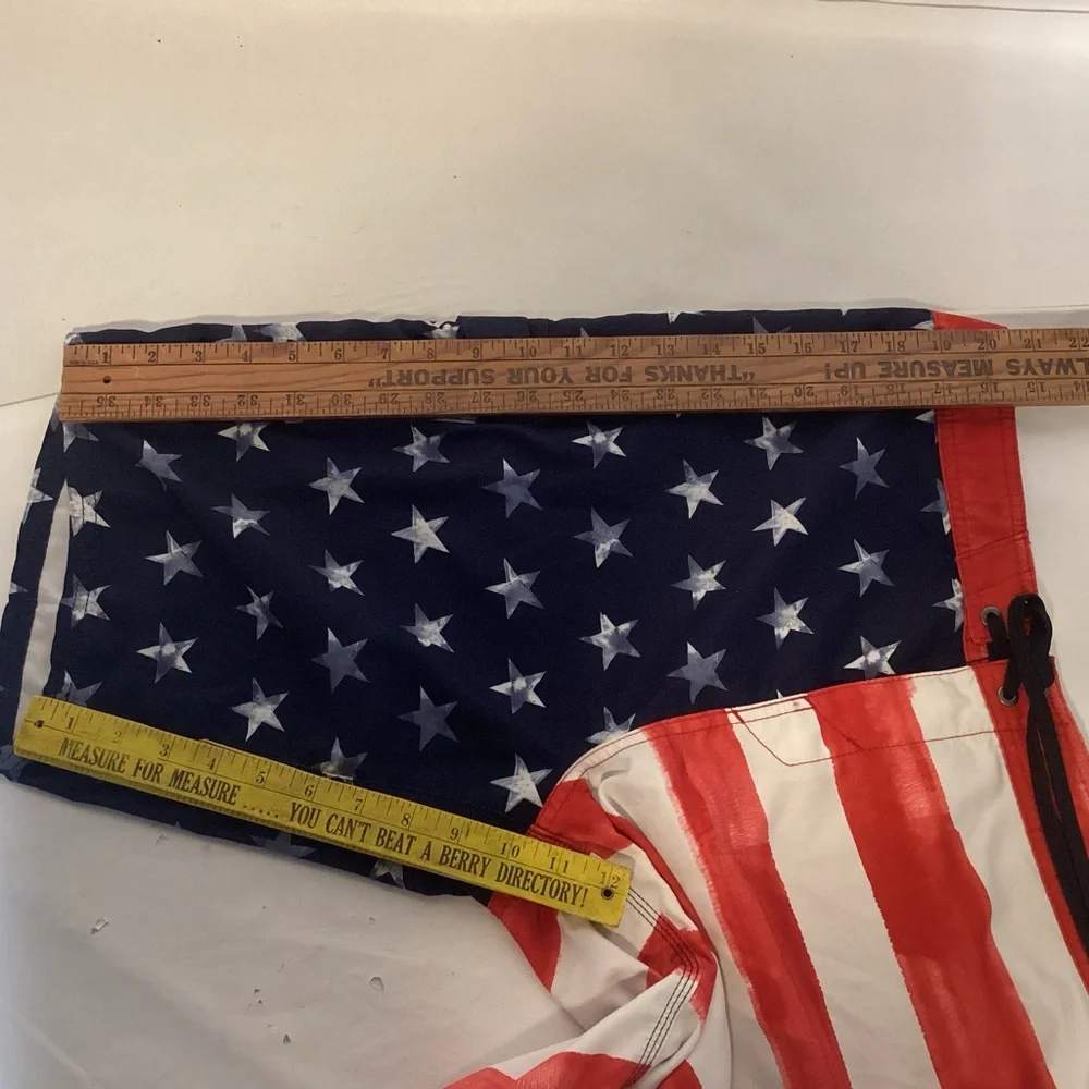American Flag O’Neil mens Swim Trunks size 32